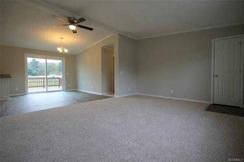 10149 E High St, Wakefield, VA 23888 photo 3