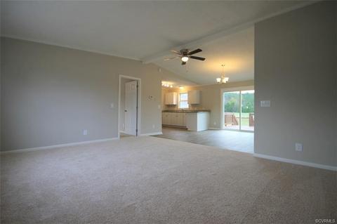 10149 E High St, Wakefield, VA 23888 photo 2