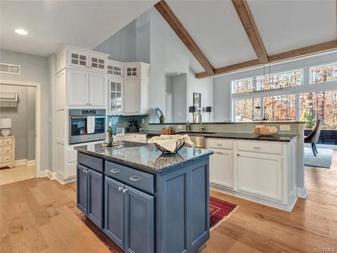 7018 Silverthread Dr, Moseley, VA 23120 photo 9
