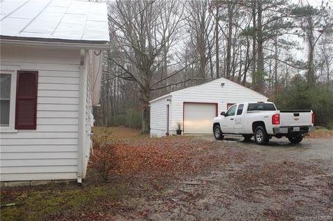 9236 Dutton Rd, Dutton, VA 23050 photo 4