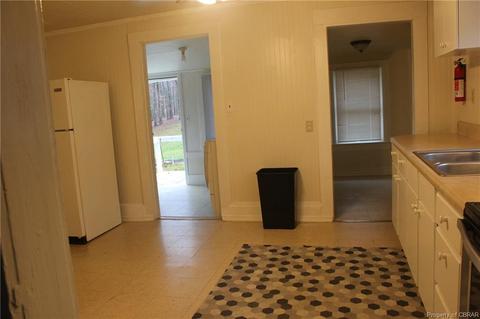9236 Dutton Rd, Dutton, VA 23050 photo 11