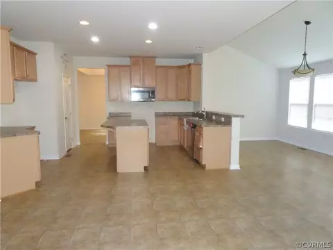 12237 Declaration Ave, Chester, VA 23836 photo 8