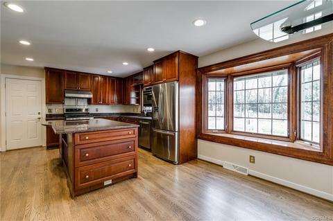 2750 S Netherfield Dr, Midlothian, VA 23113 photo 6