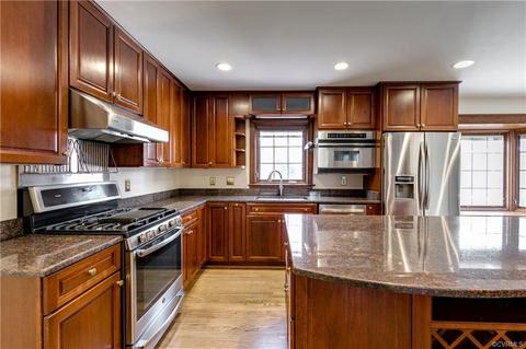 2750 S Netherfield Dr, Midlothian, VA 23113 photo 9
