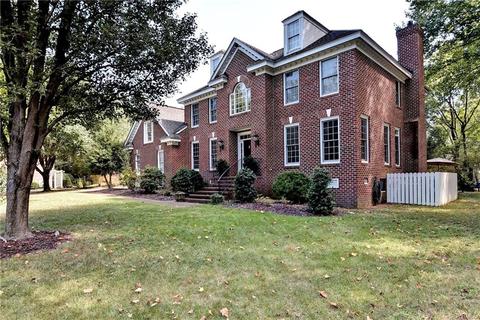 105 Berrow, Williamsburg, VA 23188 photo 2