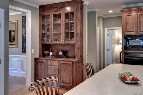 105 Berrow, Williamsburg, VA 23188 photo 32