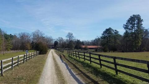9301 Deer Range Rd, Moseley, VA 23120 photo 1