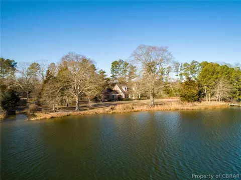 8771 Waverley Ln, Gloucester, VA 23061 photo 3