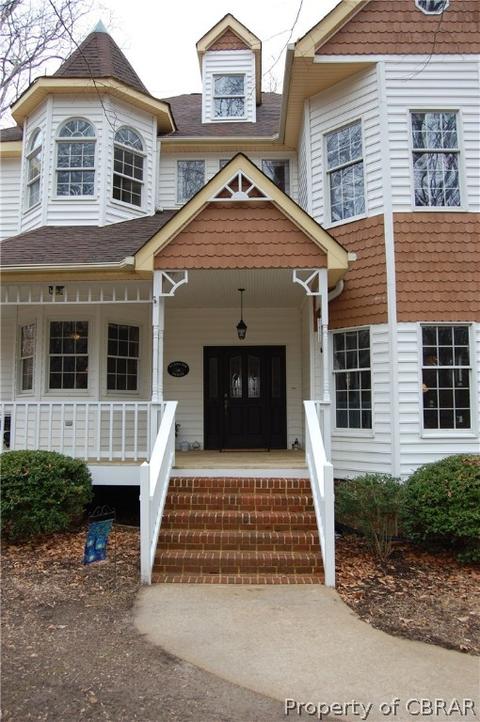 6982 Fox Mill Ct, Gloucester, VA 23061 photo 3