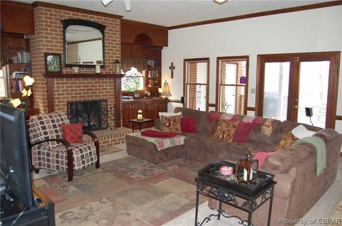 6982 Fox Mill Ct, Gloucester, VA 23061 photo 8
