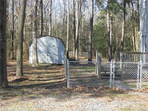 235 Devonshire Dr, Aylett, VA 23009 photo 3