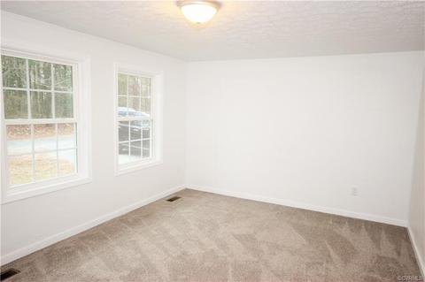 121 Robin Ln, Hanover, VA 23069 photo 6