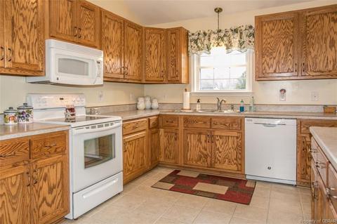 6622 Magnolia Dr, Gloucester, VA 23061 photo 19