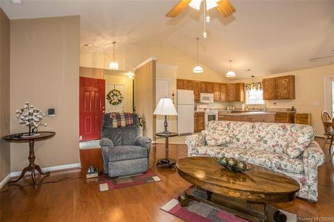 6622 Magnolia Dr, Gloucester, VA 23061 photo 7