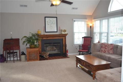 145 Sunny Dr, Ashland, VA 23005 photo 3