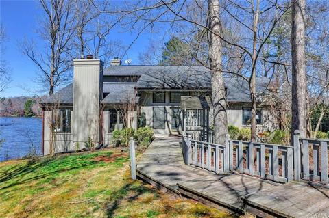 2001 Oakengate Ln, Midlothian, VA 23113 photo 2