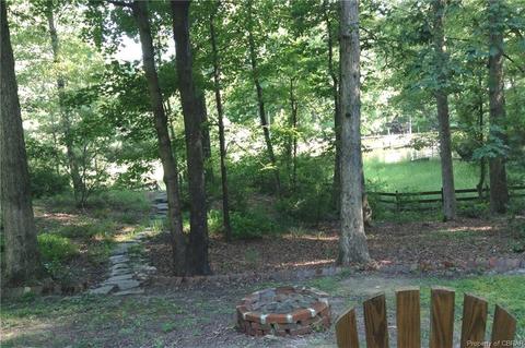 123 Rose Dr, Weems, VA 22576 photo 6