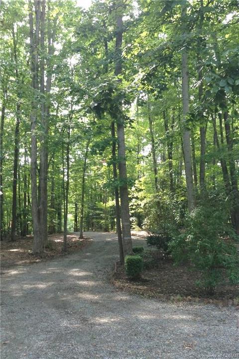 123 Rose Dr, Weems, VA 22576 photo 4