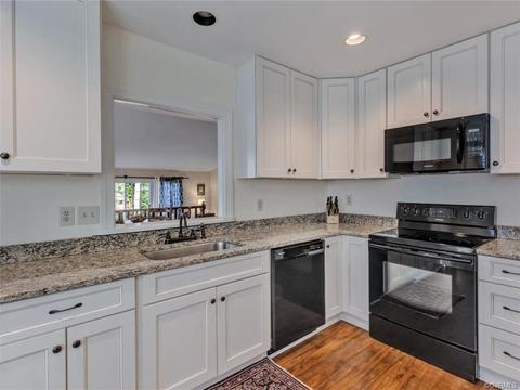 13908 Pagehurst Ter, Midlothian, VA 23113 photo 6