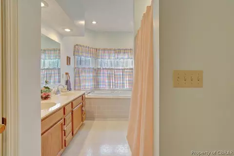8350 Daffodil Ln, Gloucester, VA 23061 photo 19