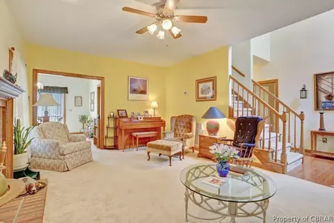 8350 Daffodil Ln, Gloucester, VA 23061 photo 4