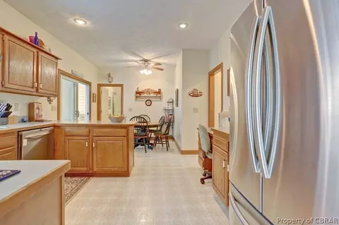 8350 Daffodil Ln, Gloucester, VA 23061 photo 10