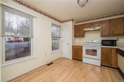 5618 Chatmoss Rd, Midlothian, VA 23112 photo 8