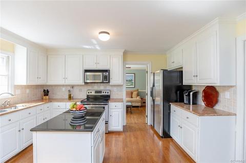 12701 Foxstone Rd, Midlothian, VA 23113 photo 2