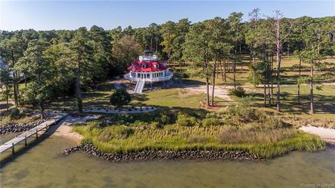 5759 Ware Point Rd, Gloucester, VA 23061 photo 2