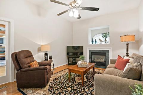 5300 Houndmaster Rd, Midlothian, VA 23112 photo 11