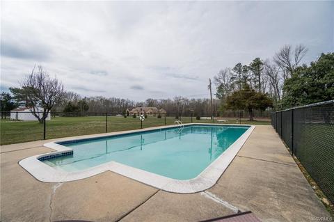 8263 Stumpy Rd, Hanover, VA 23069 photo 4