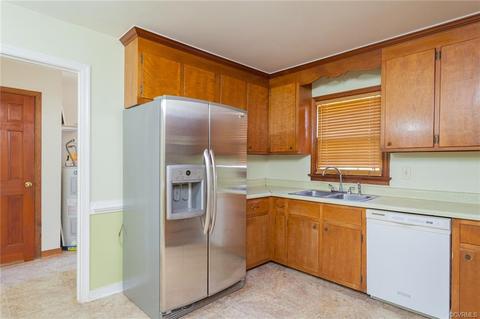 1908 Robindale Rd, North Chesterfield, VA 23235 photo 9