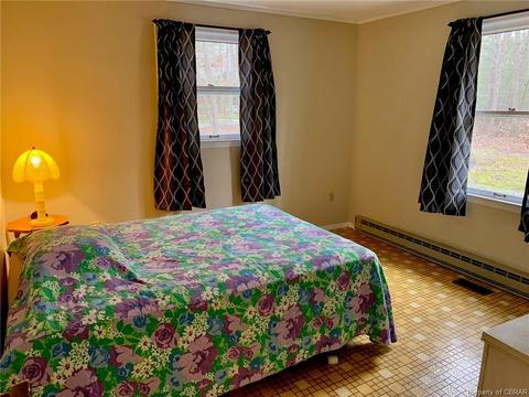 133 Pine Cv, Topping, VA 23169 photo 10