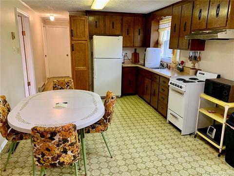 133 Pine Cv, Topping, VA 23169 photo 3
