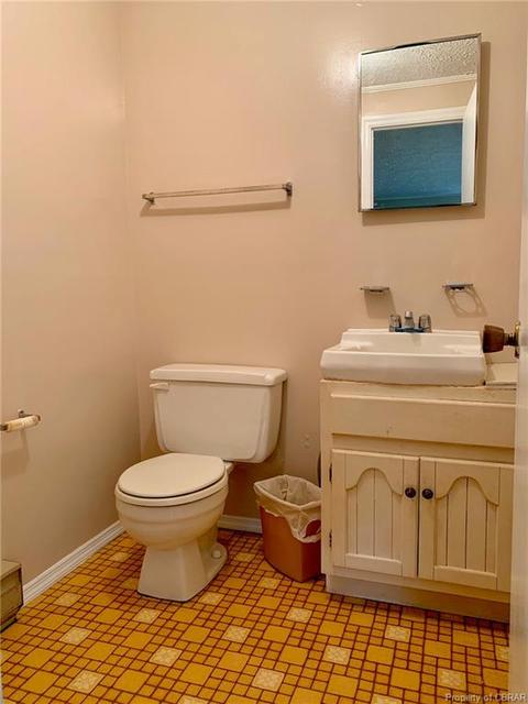 133 Pine Cv, Topping, VA 23169 photo 9