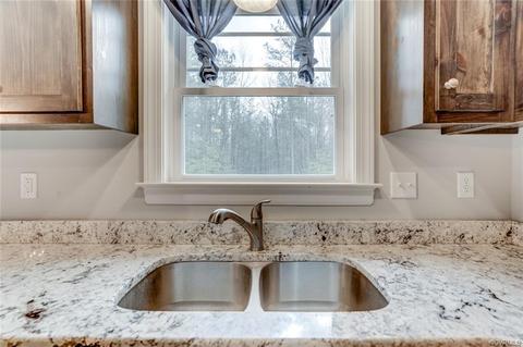 122 Dover Ln, Aylett, VA 23009 photo 9