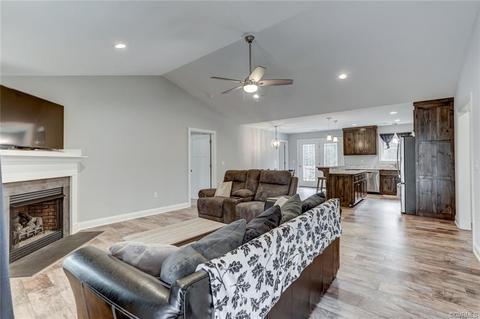 122 Dover Ln, Aylett, VA 23009 photo 6