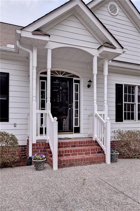 11820 Pine Needles Dr, Providence Forge, VA 23140 photo 2