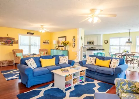 8360 Estate Dr, Gloucester, VA 23061 photo 8