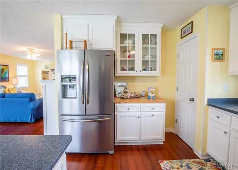 8360 Estate Dr, Gloucester, VA 23061 photo 15