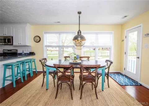 8360 Estate Dr, Gloucester, VA 23061 photo 18