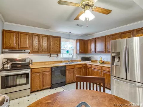 1761 Tyndall Point Rd, Gloucester Point, VA 23062 photo 11