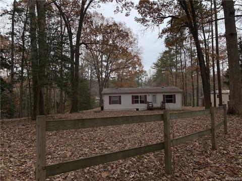 171 173 Mockingbird Ln, Topping, VA 23169 photo 1