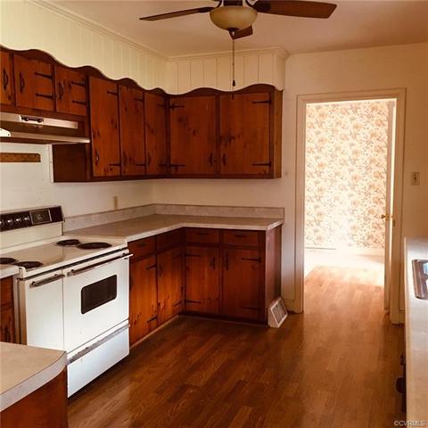 412 Lakeside Dr, Halifax, VA 24558 photo 3