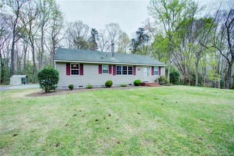 11677 Harcum Rd, Gloucester, VA 23061 photo 1