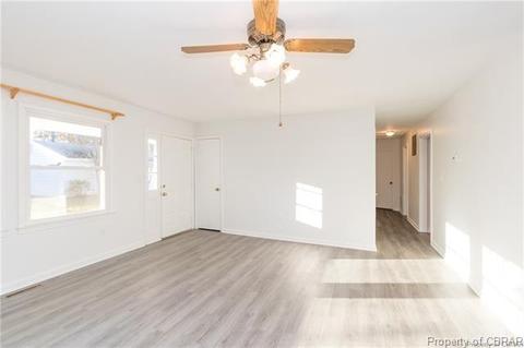524 Long Point Ln, Topping, VA 23169 photo 10