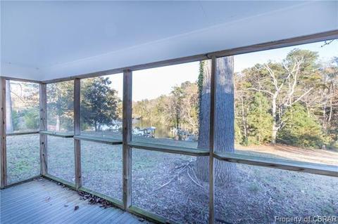 524 Long Point Ln, Topping, VA 23169 photo 32