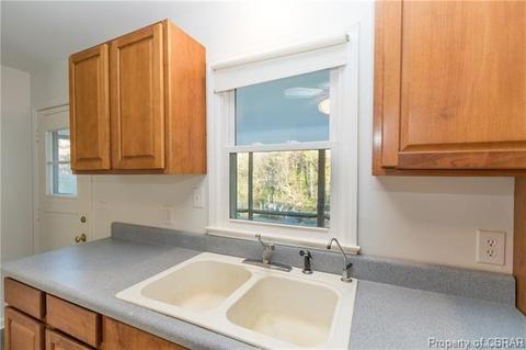 524 Long Point Ln, Topping, VA 23169 photo 17