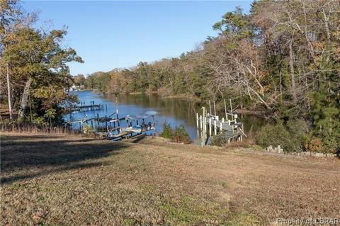 524 Long Point Ln, Topping, VA 23169 photo 38