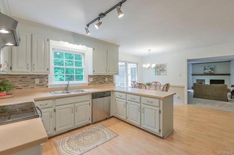 14202 Long Gate Rd, Midlothian, VA 23112 photo 4